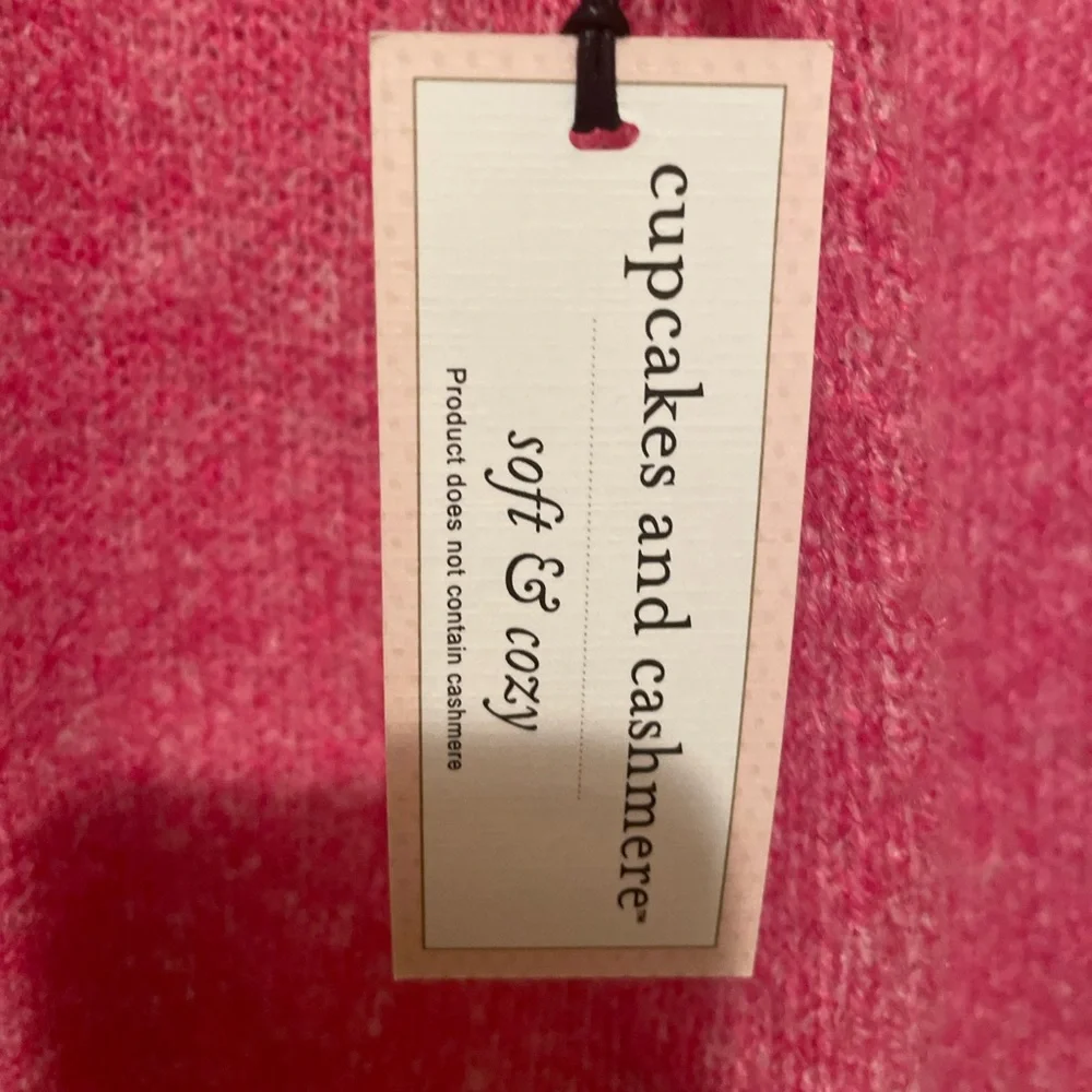New Pink heart cashmere sweater Size S, with tag! - Picture 2 of 3